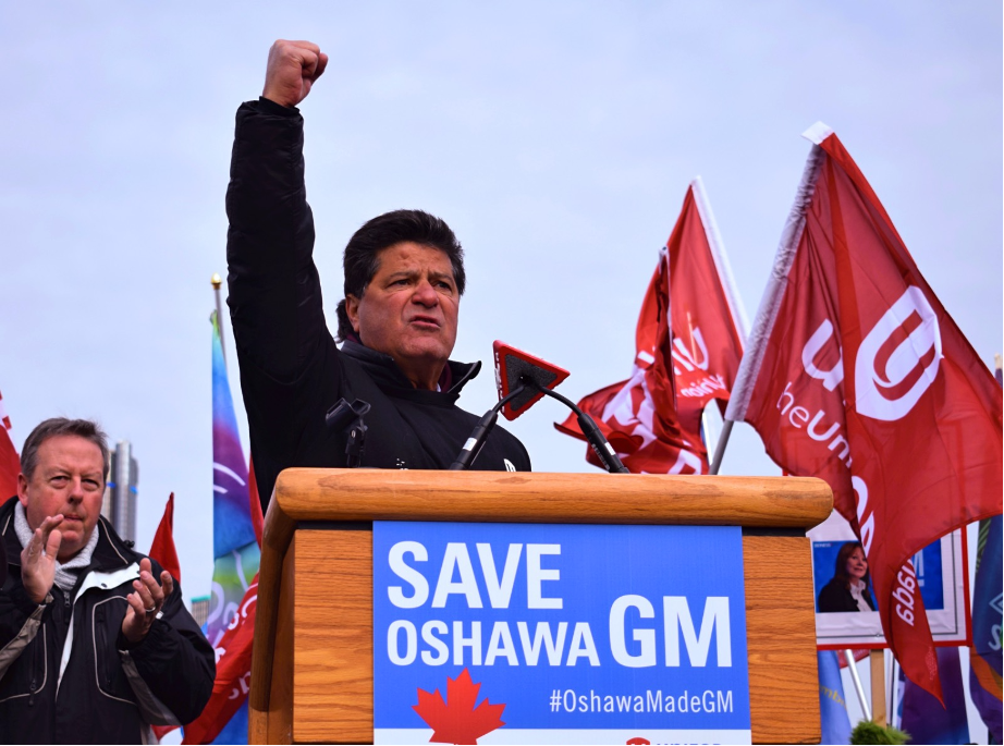 Líder sindical canadiense busca transferir producción de GM Silao a Canadá